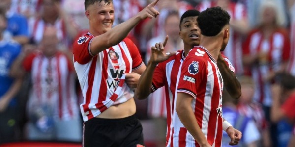 1.65亿买12人，超西甲、意甲37队！史上最强升班马能保级吗？