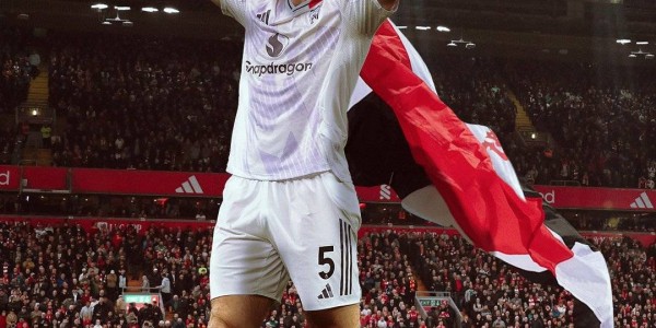 曼联续约马奎尔谈判细节揭秘！拉爵欲8万周薪签1年，马队降薪有底线